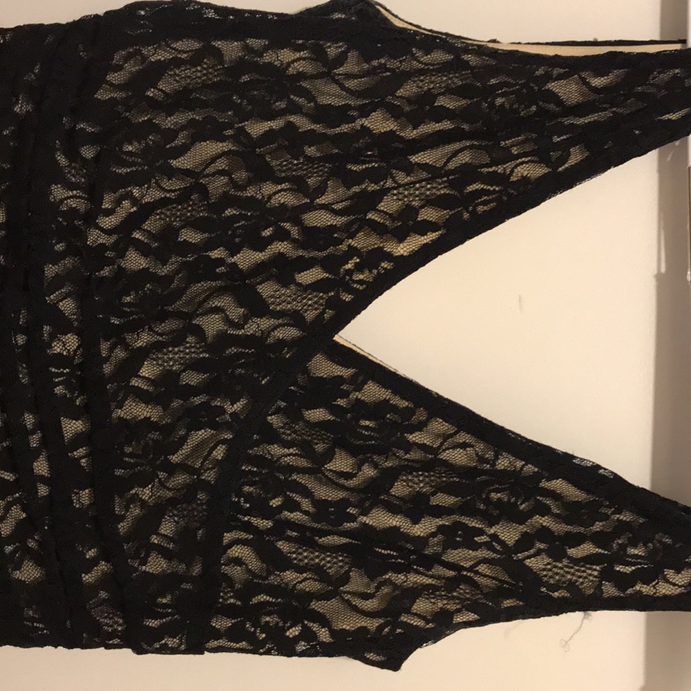 Women’s Dress - Picture 4 of 4